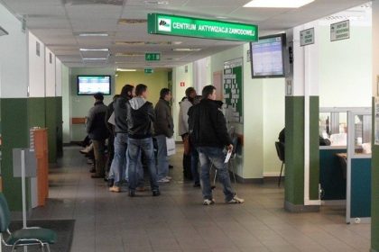 Mniej zarejestrowanych bezrobotnych w powiecie lublinieckim niż w połowie 2022 roku [statystyki PUP Lubliniec]