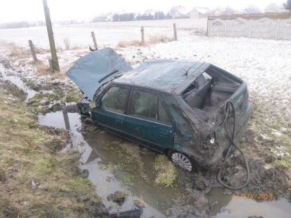 Groźny wypadek w Glinicy. Poszkodowany mieszkaniec Sierakowa.