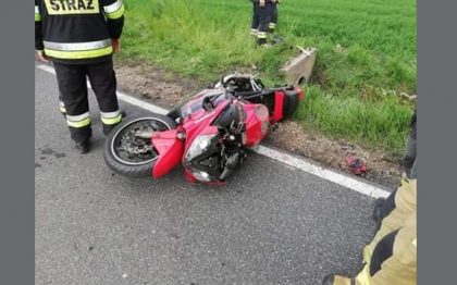 Motocykliści wyjechali na drogi. Groźny wypadek na DK11 w Glinicy.