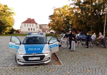 Mundurowi z Komendy Powiatowej Policji w Lublińcu zapraszają do udziału w akcji znakowania rowerów