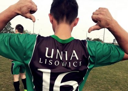 Koniec z tułaczką po obcych boiskach. Piłkarze Unii Lisowice doczekali się najważniejszej inwestycji w historii klubu!