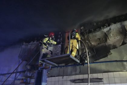 KP PSP podała wstępne przyczyny pożaru hali magazynowej. Trudna akcja gaśnicza w Boronowie